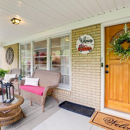 Updated Marshall Home With Fire Pit And Game Room! 外观 照片