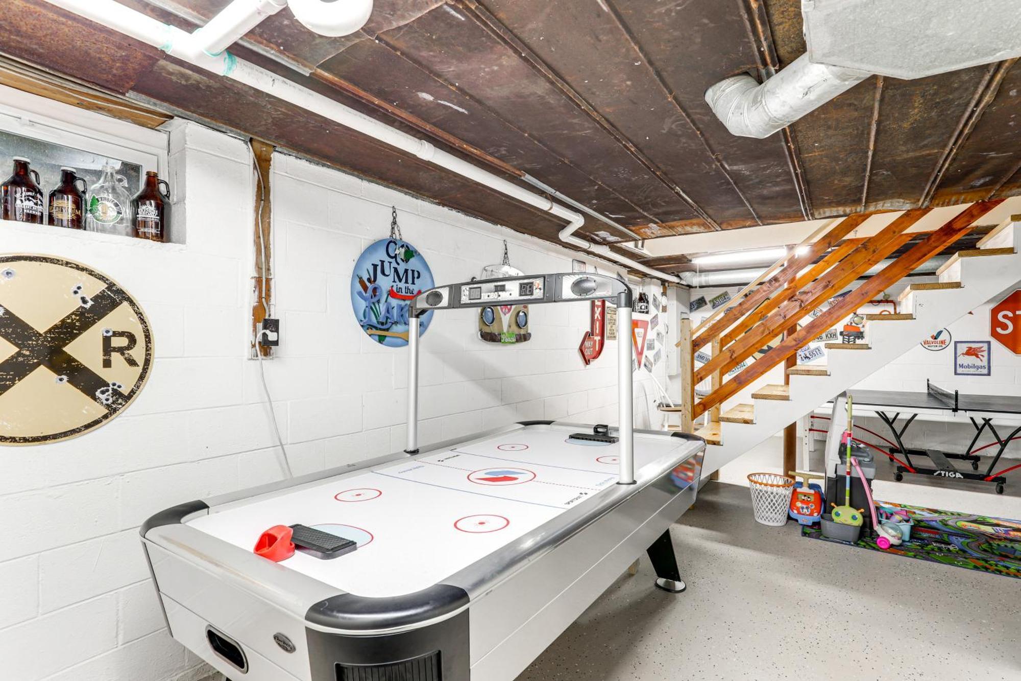 Updated Marshall Home With Fire Pit And Game Room! 外观 照片